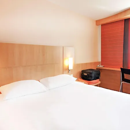 Ibis Ferrand Montferrand Hotel 3*