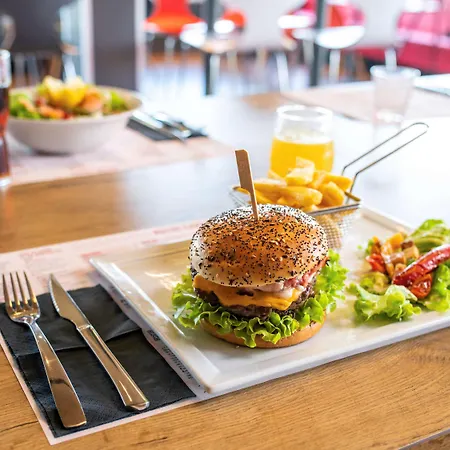 Hotel Ibis Ferrand Montferrand 3*