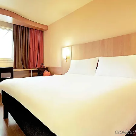 Ibis Ferrand Montferrand Hotel