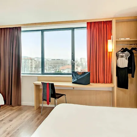 Hotel Ibis Ferrand Montferrand 3*